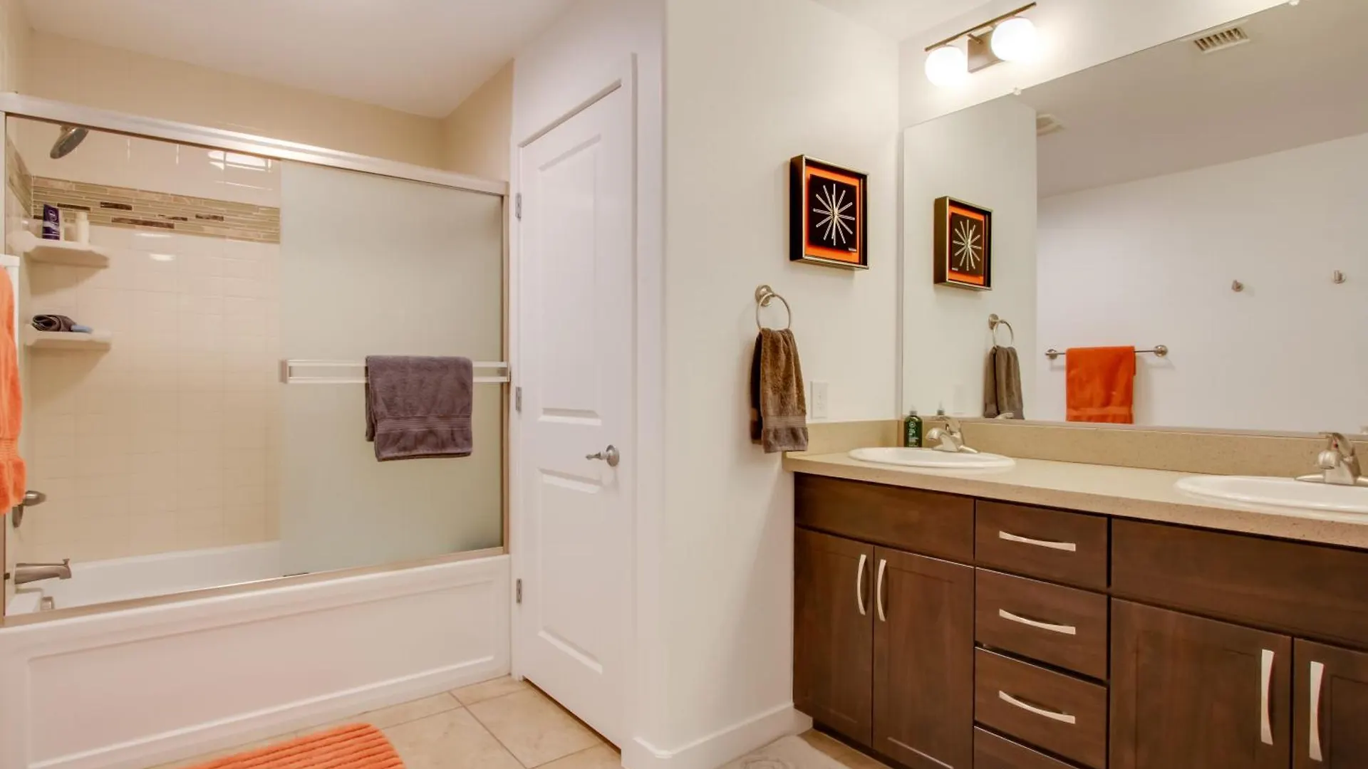 Mid-Century Modern Phoenix Condo, Walk To High St! Apartman